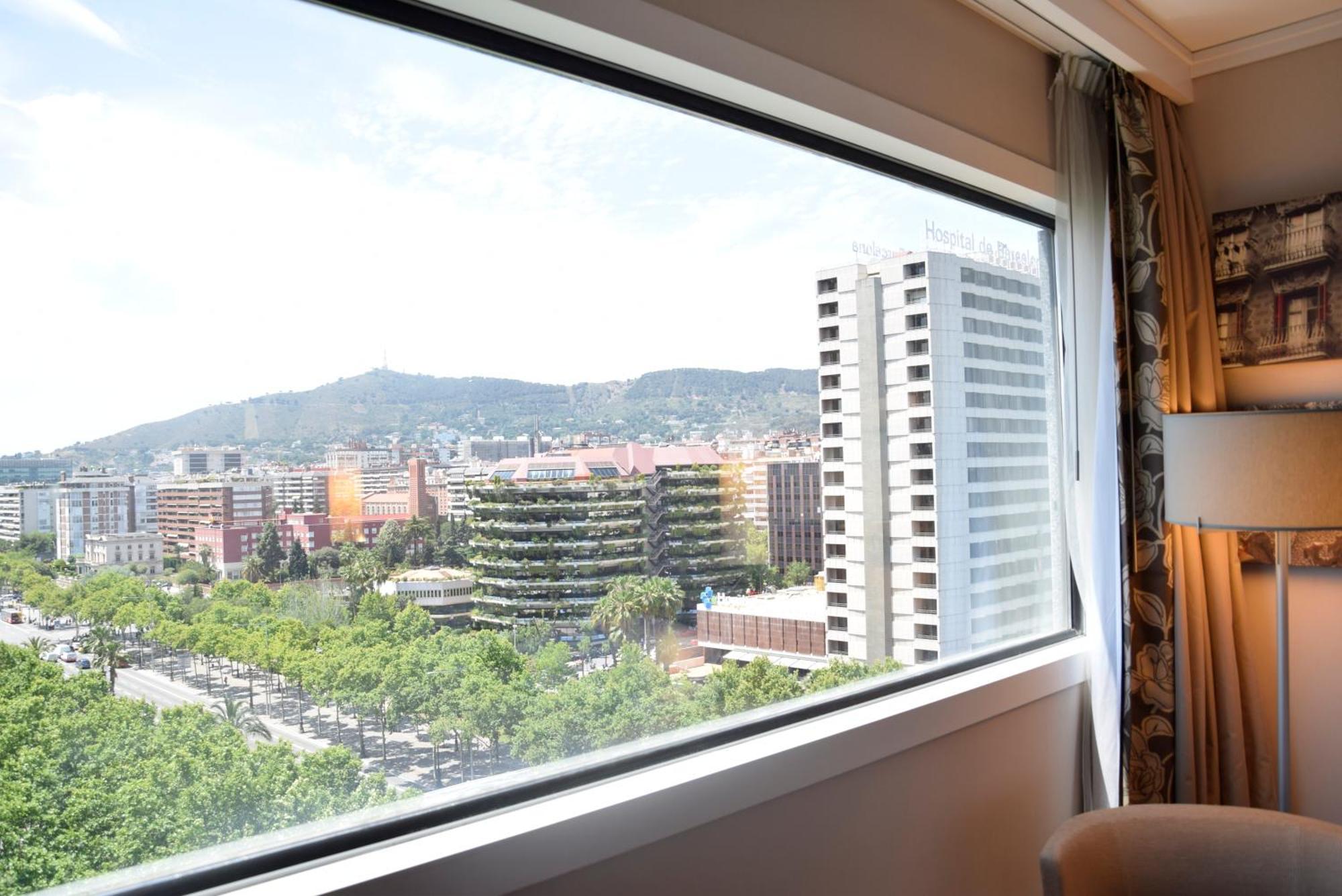 Hilton Barcelona Hotel Exterior photo